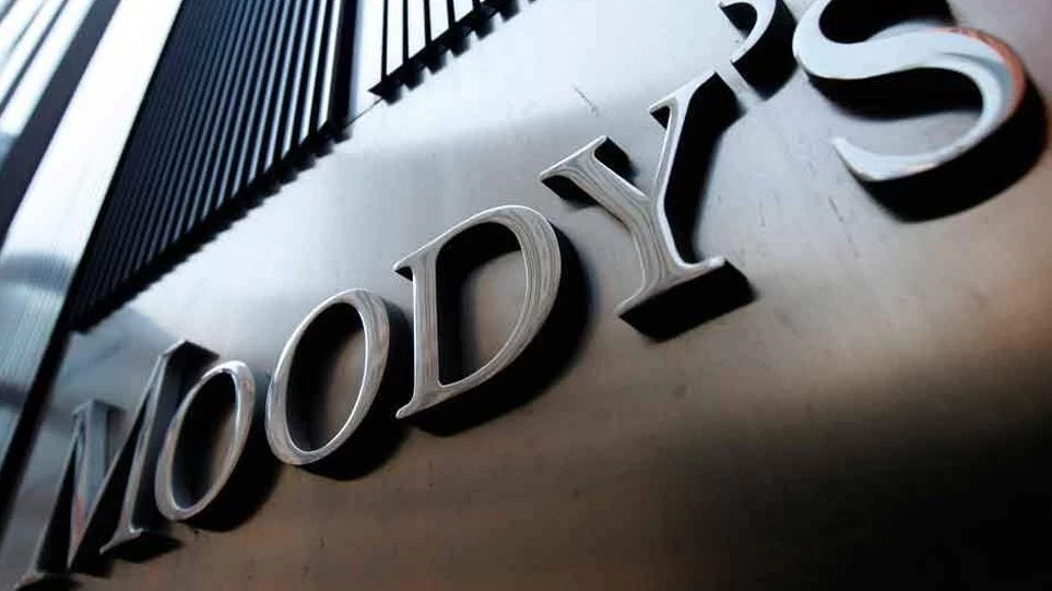 Moody’s: Πιστωτικά θετικό το στρατηγικό σχέδιο της Alpha Bank για τα κόκκινα δάνεια